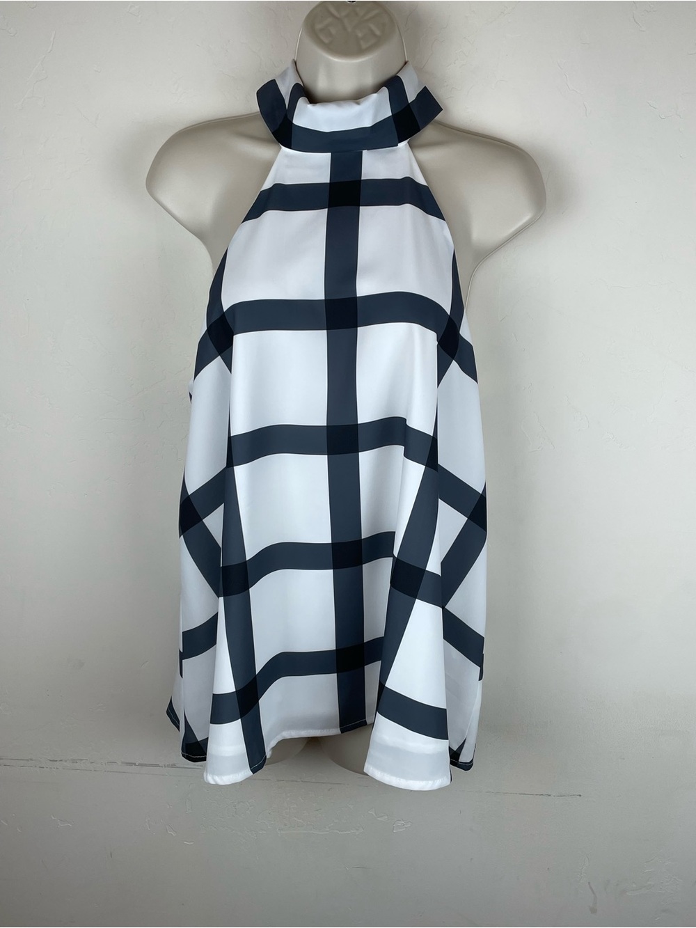 DO+BE White Top with Black Grid Print